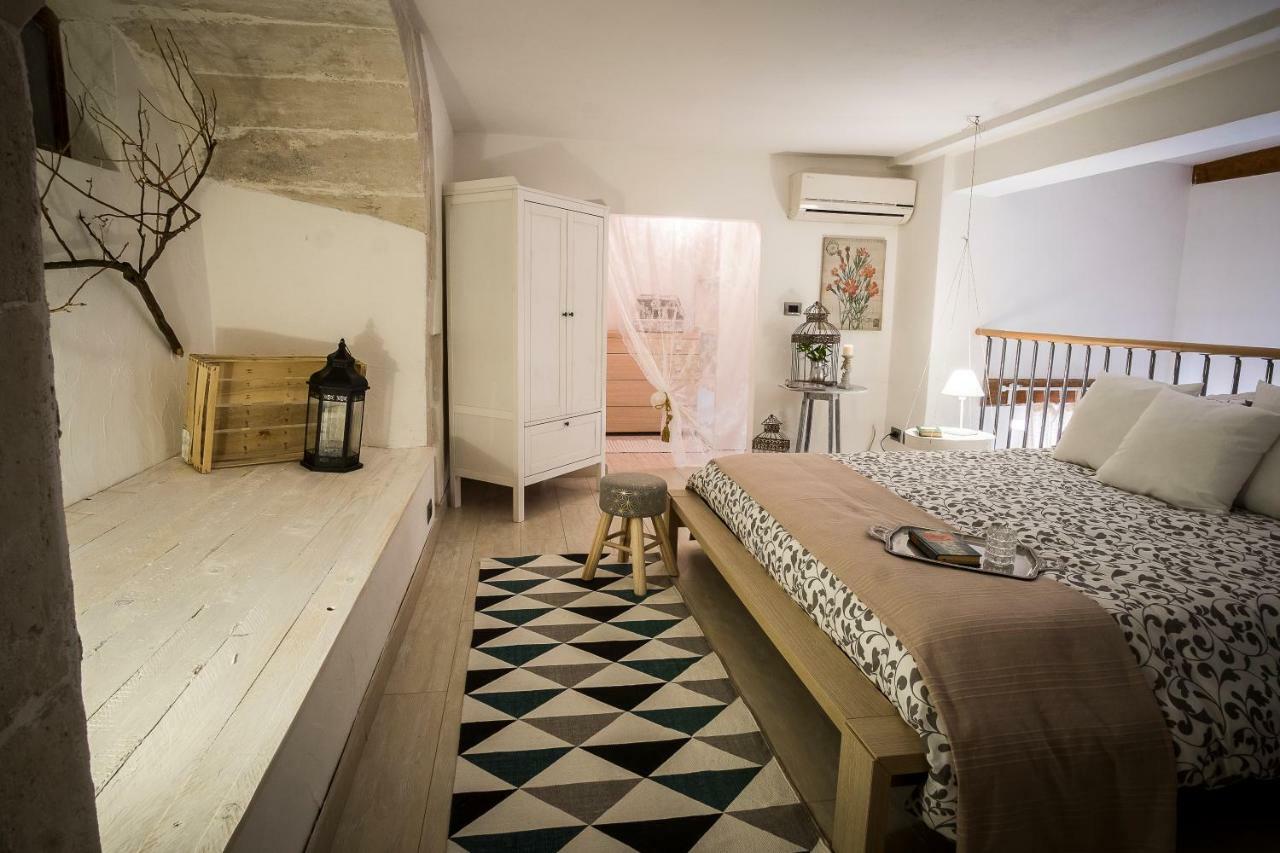 דירות סירקוזה Loft La Casetta Ortigia מראה חיצוני תמונה