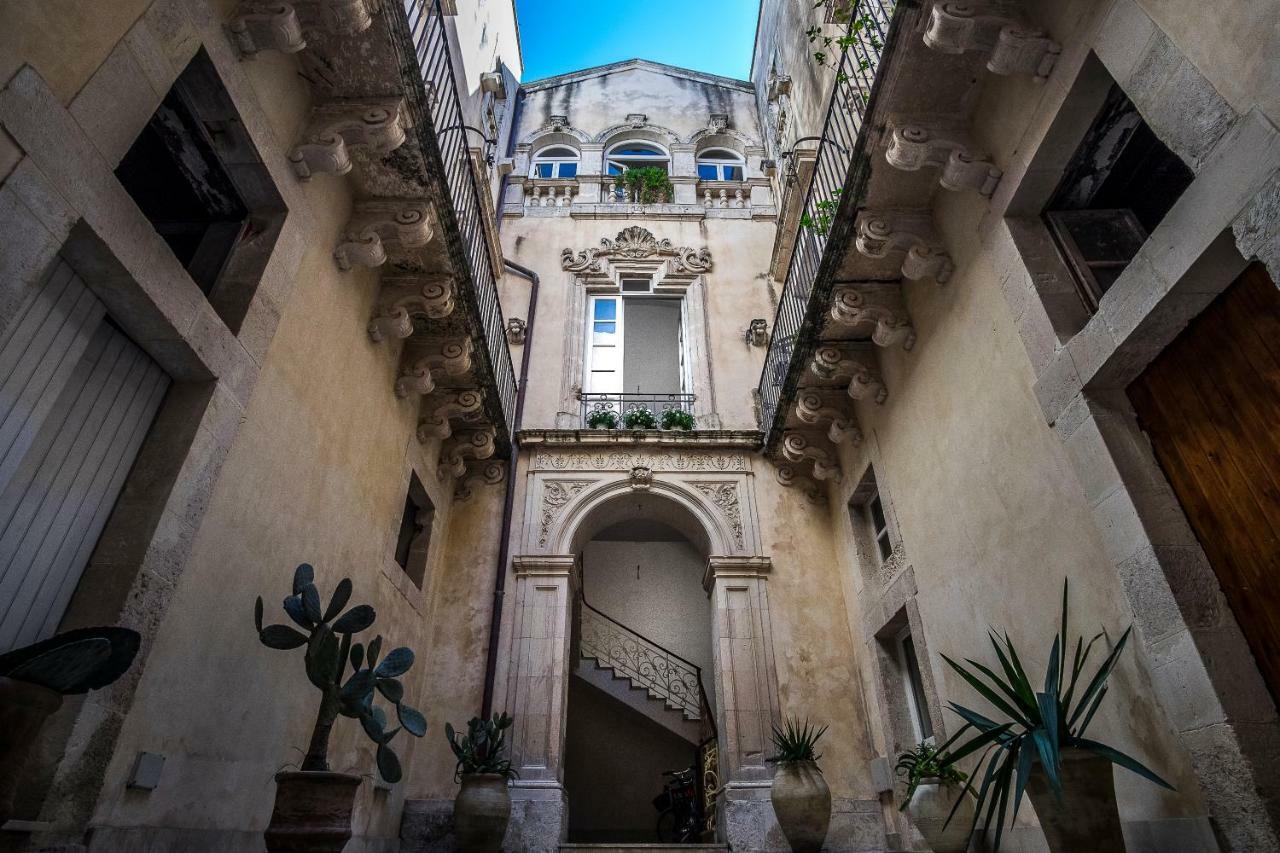 דירות סירקוזה Loft La Casetta Ortigia מראה חיצוני תמונה